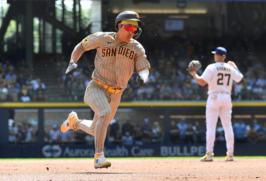 Images from the Brewers' 6-0 victory over the Padres