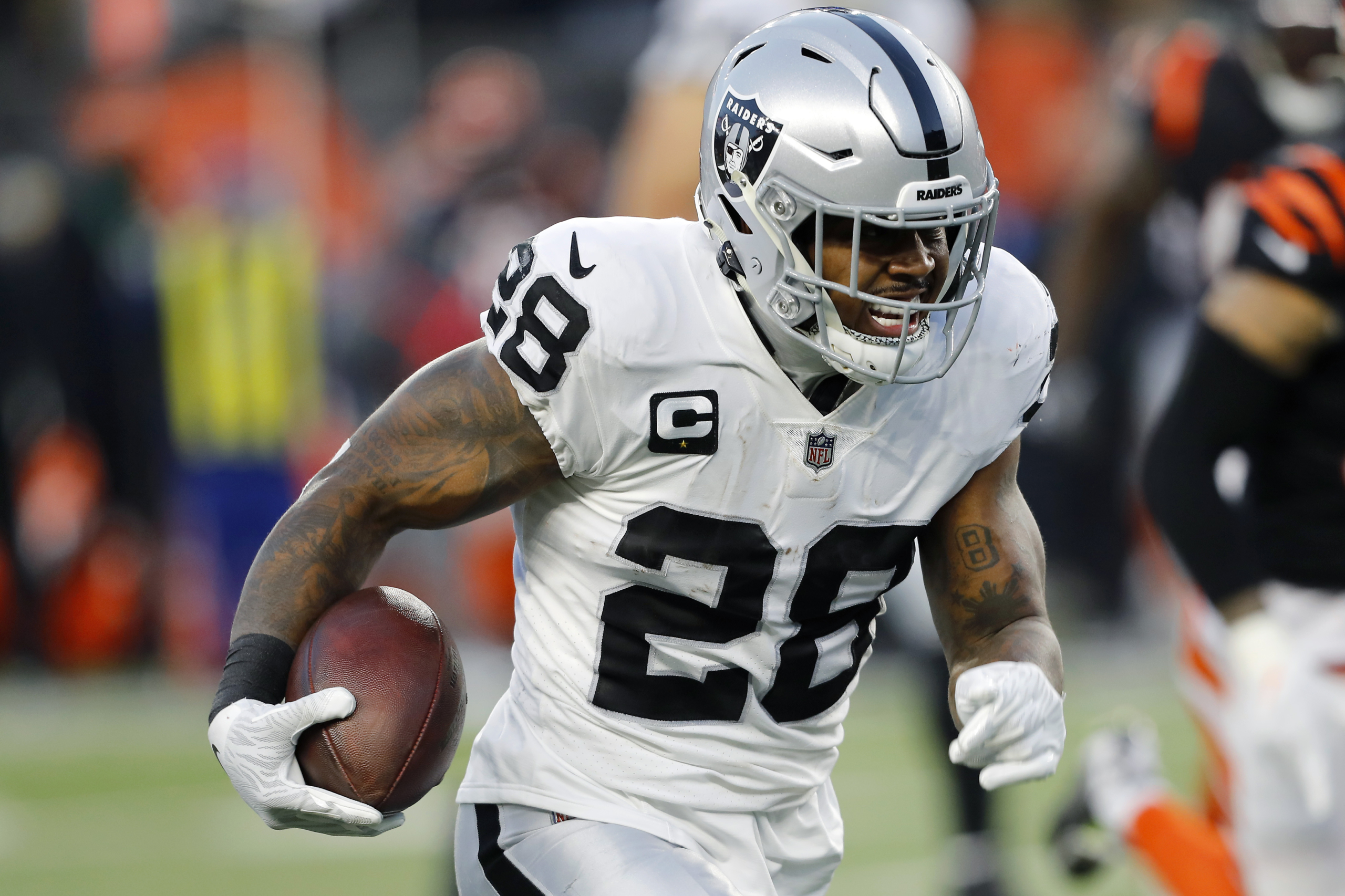 Las Vegas Raiders RB Josh Jacobs ends his holdout