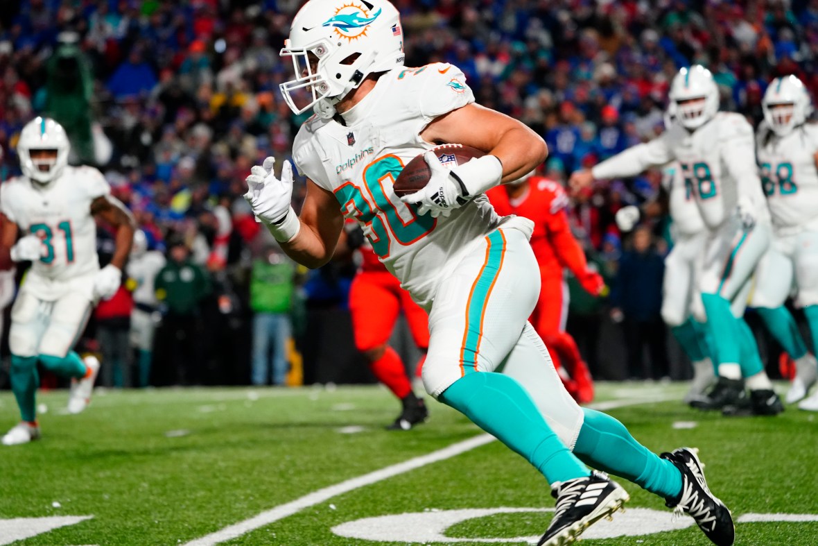 Dolphins news: Alec Ingold lands big $17.2 million extension from Miami