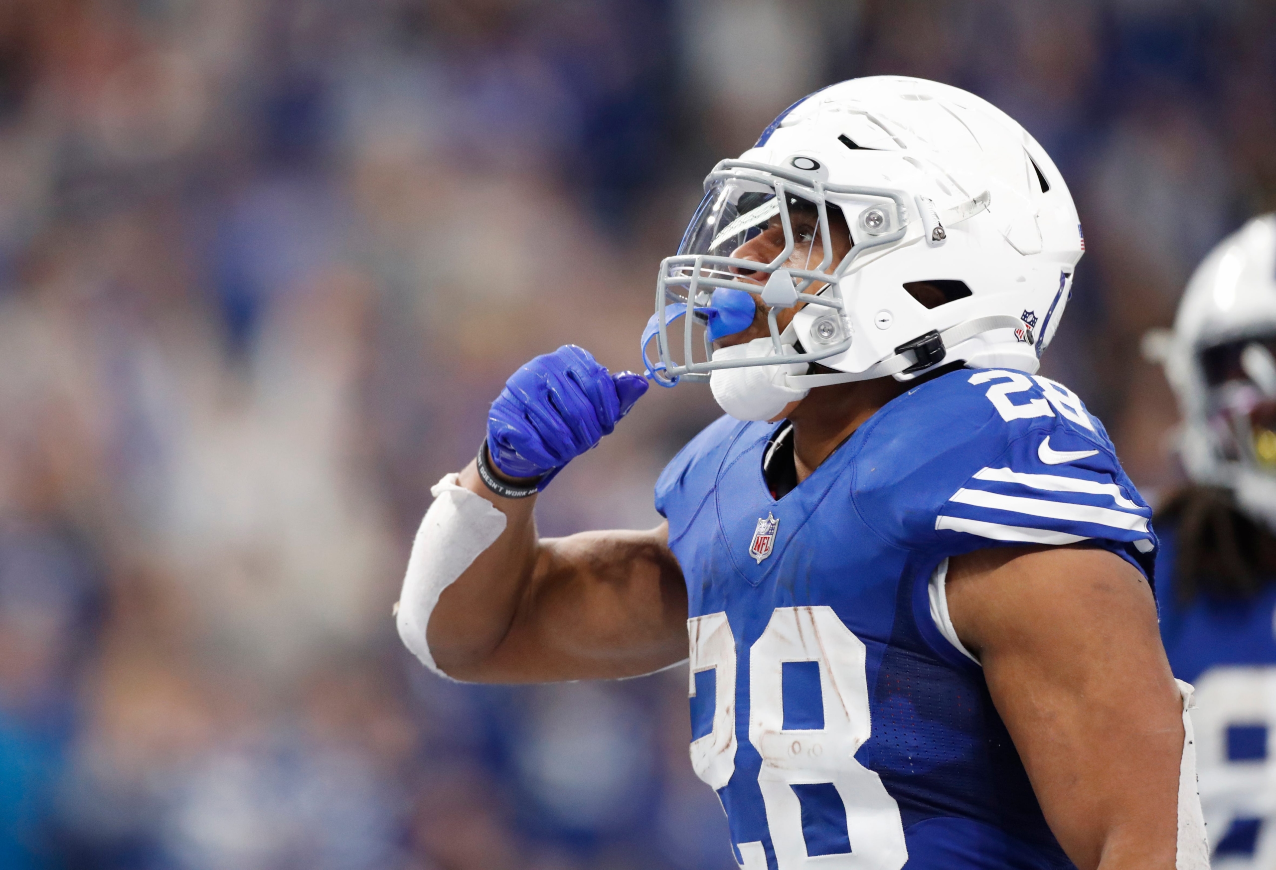 Jonathan Taylor seeks trade from Colts after contract drama