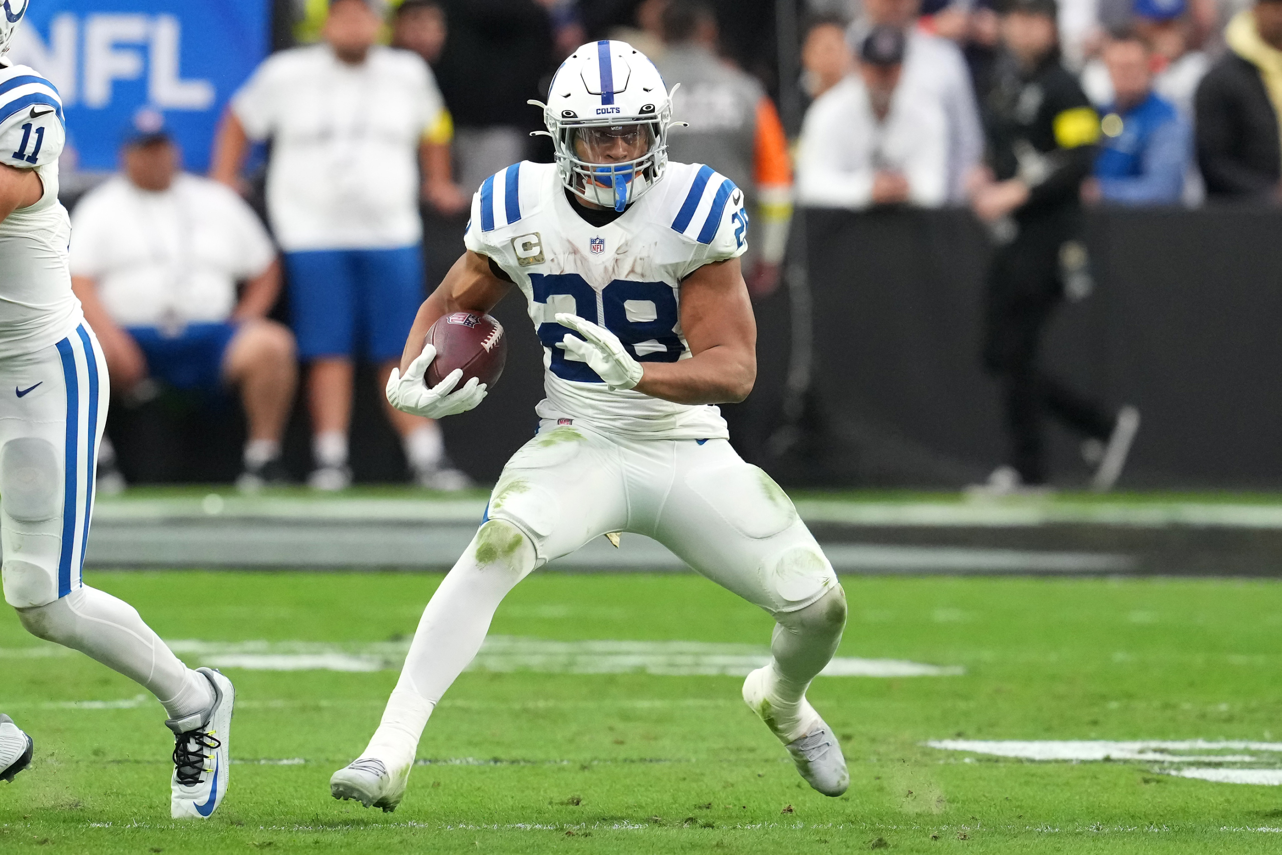 No trade; Jonathan Taylor remains with Colts