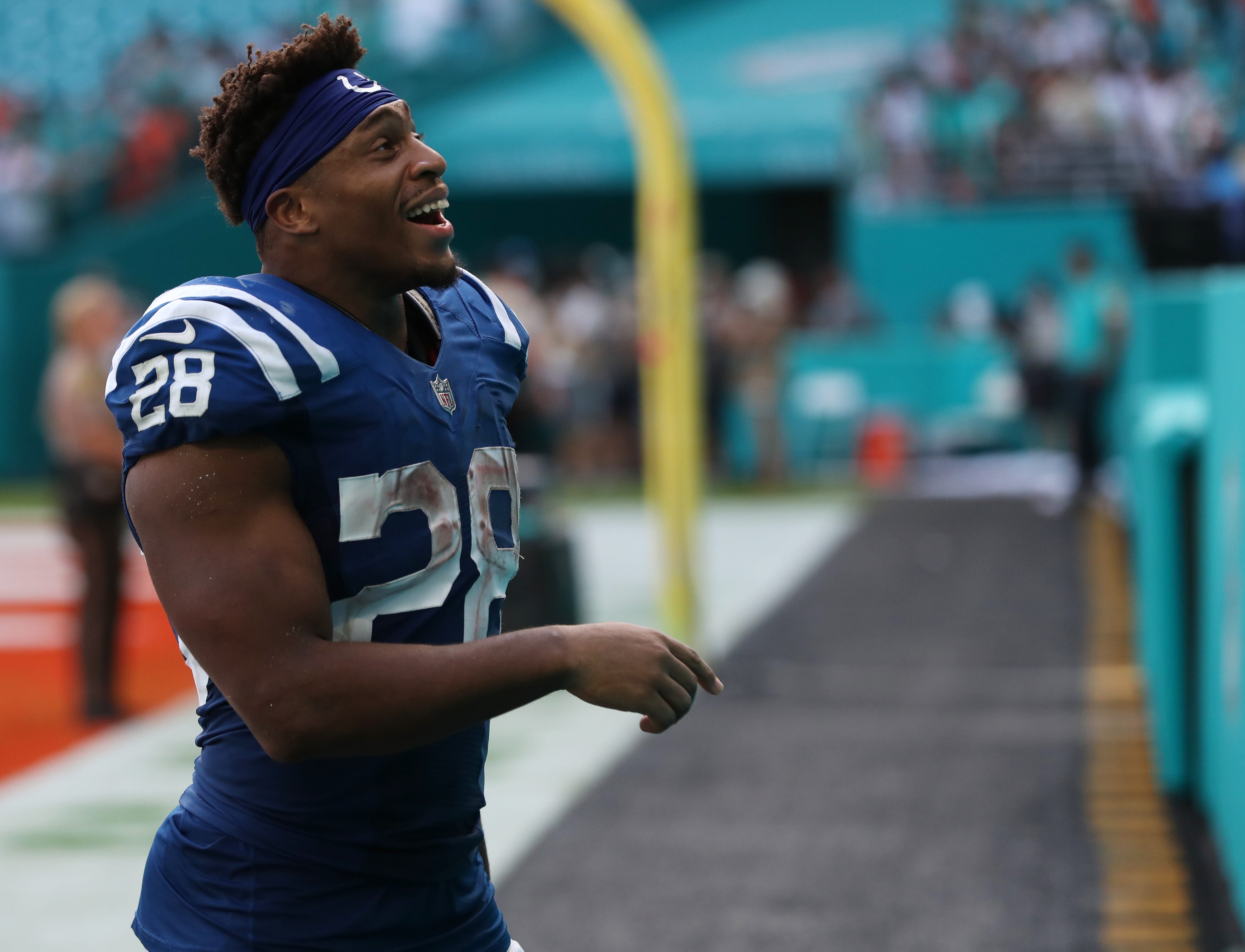 Indianapolis Colts' absurd asking price from Miami Dolphins in Jonathan  Taylor trade talks