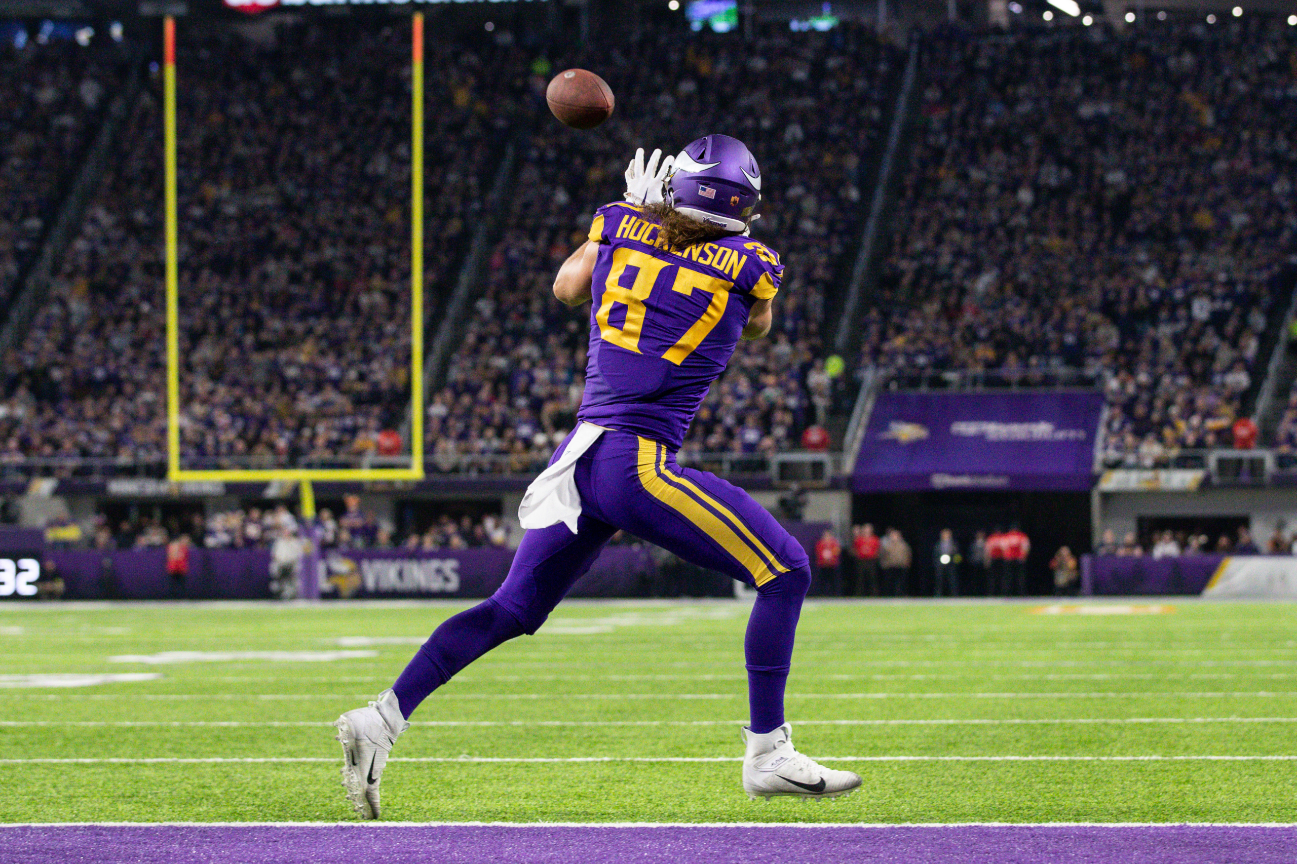 Vikings, T.J. Hockenson agree to extension: Pro Bowl TE reportedly becomes  highest paid at his position 