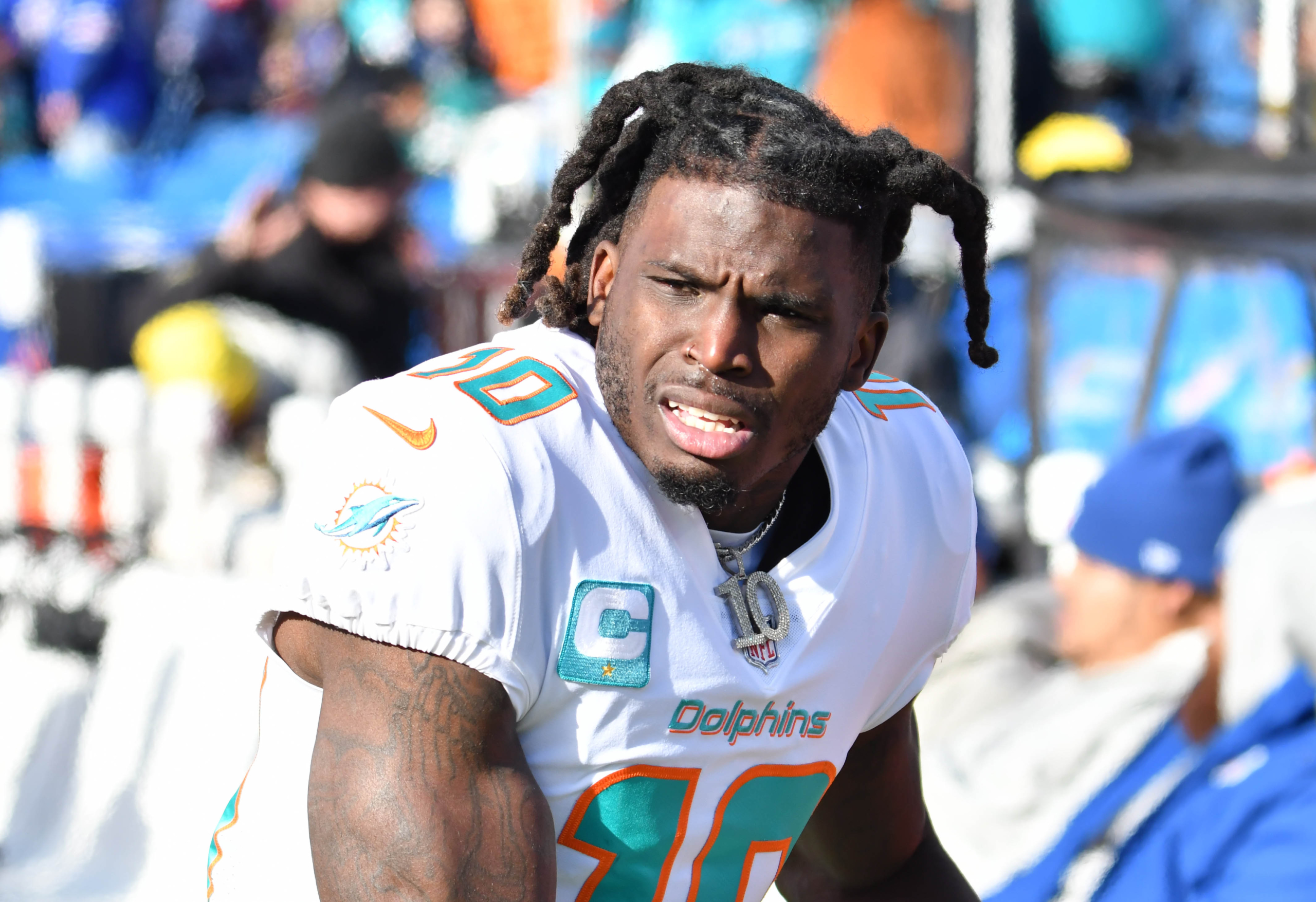 Tyreek Hill roasts recent Miami Dolphins signing with comedic quote