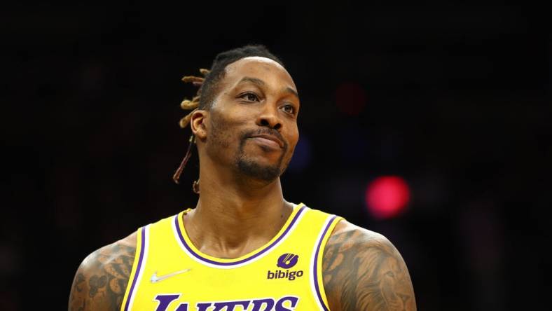 Apr 5, 2022; Phoenix, Arizona, USA; Los Angeles Lakers center Dwight Howard (39) against the Phoenix Suns at Footprint Center. Mandatory Credit: Mark J. Rebilas-USA TODAY Sports