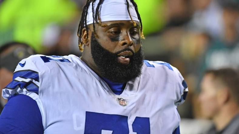 Oct 16, 2022; Philadelphia, Pennsylvania, USA; Dallas Cowboys offensive tackle Jason Peters (71) against the Philadelphia Eagles at Lincoln Financial Field. Mandatory Credit: Eric Hartline-USA TODAY Sports