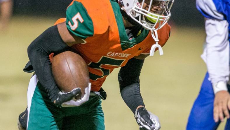 Eastside High School Micah Hudson (5) drives as Eastside travels to take on Belleview   Friday, Oct. 21, 2022, at Belleview High School in Belleview, Fla. [Alan Youngblood/Special to the Ocala Star-Banner]

Oca Eastside Vs Belleview Fb