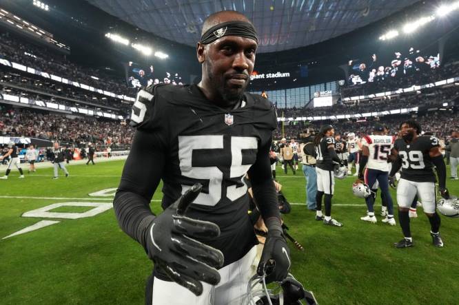 Report: Raiders place DE Chandler Jones on NFI list