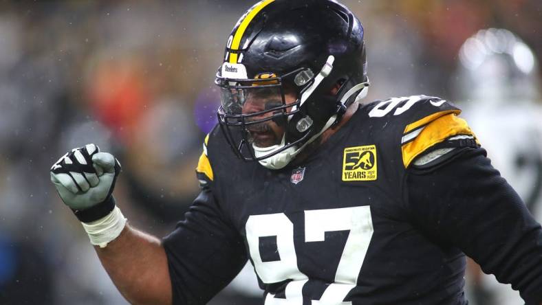 Pittsburgh Steelers defensive tackle Cameron Heyward (97) reacts after sacking Las Vegas Raiders quarterback Derek Carr during the second half at Acrisure Stadium in Pittsburgh, PA on December 24, 2022.

Pittsburgh Steelers Vs Las Vegas Raiders Week 16