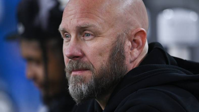 Jan 1, 2023; Baltimore, Maryland, USA;  Pittsburgh Steelers offensive coordinator Matt Canada sits on the bench before the game against the Baltimore Ravens at M&T Bank Stadium. Mandatory Credit: Tommy Gilligan-USA TODAY Sports