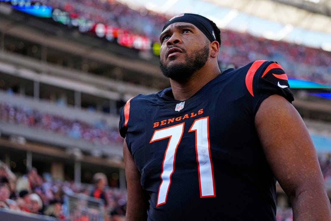 Cincinnati Bengals offensive tackle La'el Collins (71) walks for the locker room before halftime in the second quarter of the NFL Week 7 game between the Cincinnati Bengals and the Atlanta Falcons at Paycor Stadium in downtown Cincinnati on Sunday, Oct. 23, 2022. The Bengals led 28-17 at halftime. 


Mandatory Credit: Sam Greene-The Enquirer

Atlanta Falcons At Cincinnati Bengals Nfl Week 7