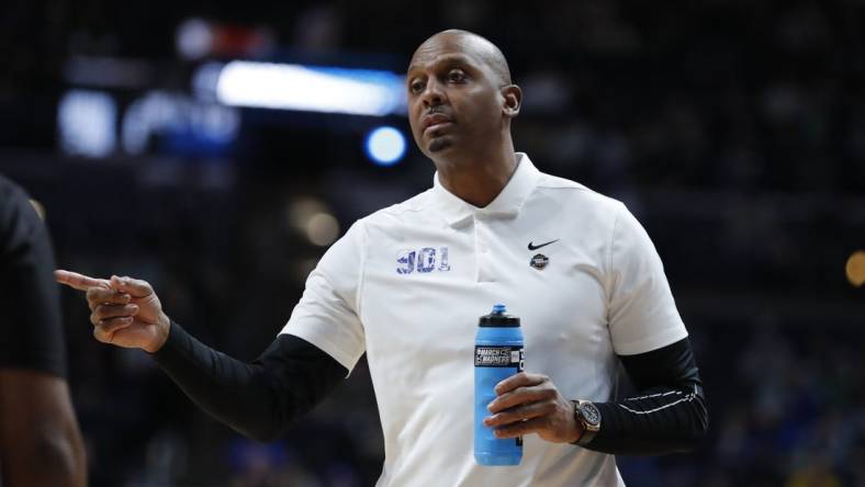 Mar 17, 2023; Columbus, OH, USA; Memphis Tigers head coach Penny Hardaway reacts to apply in the first half against the Florida Atlantic Owls at Nationwide Arena. Mandatory Credit: Joseph Maiorana-USA TODAY Sports