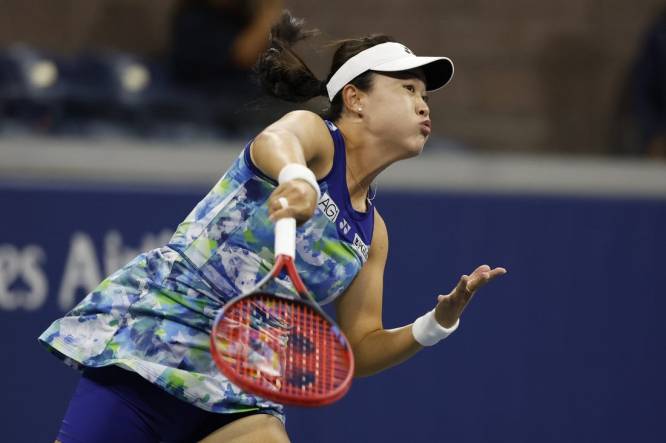 Sep 1, 2023; Flushing, NY, USA; Lin Zhu of China serves against Belinda Bencic of Switzerland (not pictured) on day five of the 2023 U.S. Open tennis tournament at USTA Billie Jean King National Tennis Center. Mandatory Credit: Geoff Burke-USA TODAY Sports