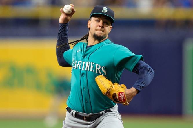 Sep 7, 2023; St. Petersburg, Florida, USA;  Seattle Mariners starting pitcher Luis Castillo (58) throws a pitch against the Tampa Bay Rays in the second inning at Tropicana Field. Mandatory Credit: Nathan Ray Seebeck-USA TODAY Sports