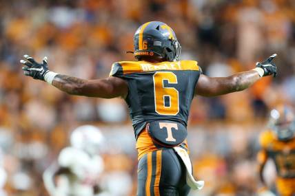 Sep 9, 2023; Knoxville, Tennessee, USA; Tennessee Volunteers linebacker Aaron Beasley (6) celebrates a play against the Austin Peay Governors during the second half at Neyland Stadium. Mandatory Credit: Randy Sartin-USA TODAY Sports