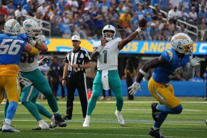 Dolphins start 1-0 after thrilling 36-34 victory over Chargers