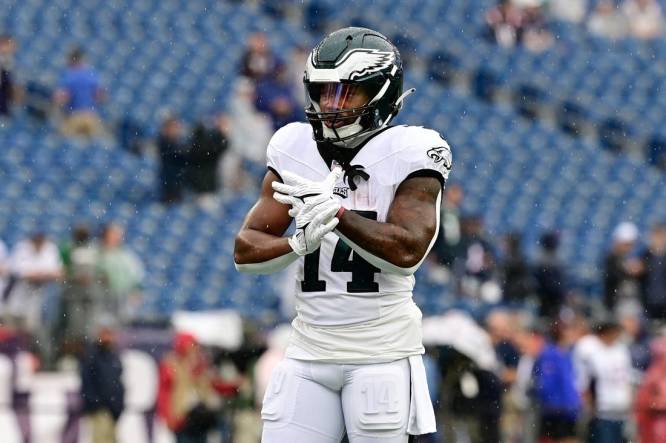 Sep 10, 2023; Foxborough, Massachusetts, USA; Philadelphia Eagles running back Kenneth Gainwell (14) prepares during the warm-up period before a game against the New England Patriots at Gillette Stadium. Mandatory Credit: Eric Canha-USA TODAY Sports