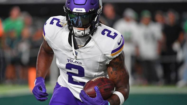 Sep 14, 2023; Philadelphia, Pennsylvania, USA; Minnesota Vikings running back Alexander Mattison (2) during warmups against the Philadelphia Eagles at Lincoln Financial Field. Mandatory Credit: Eric Hartline-USA TODAY Sports