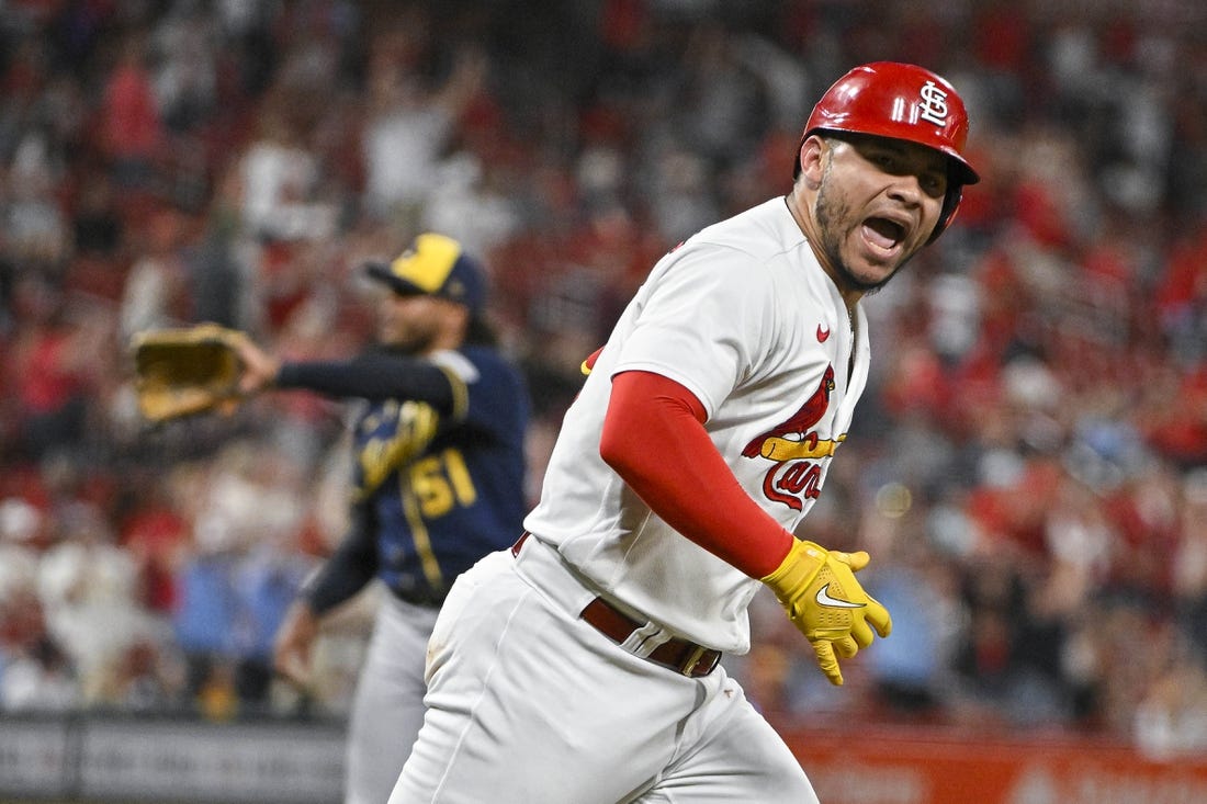 Wainwright gets 200th win as the Cardinals blank the Brewers 1-0 –