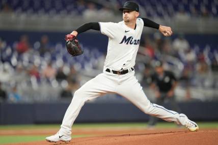 Sep 19, 2023; Miami, Florida, USA;  Miami Marlins starting pitcher Braxton Garrett (29) pitches against the New York Mets in the first inning at loanDepot Park. Mandatory Credit: Jim Rassol-USA TODAY Sports