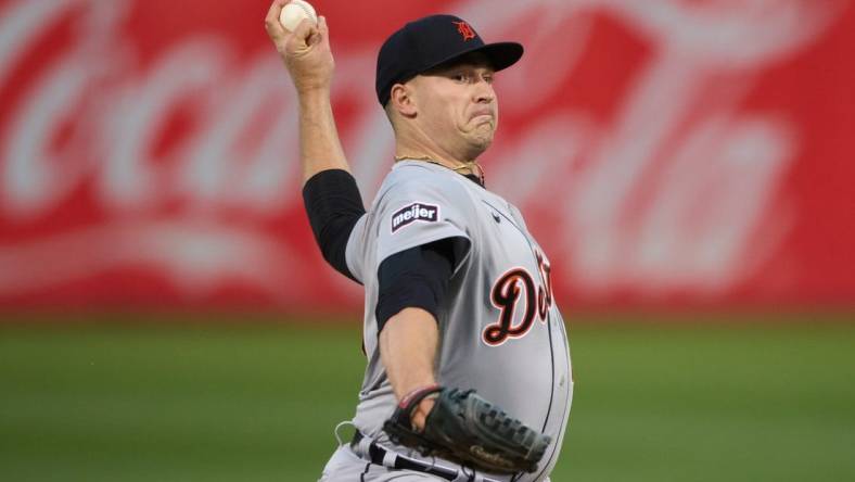 Sep 21, 2023; Oakland, California, USA; Detroit Tigers starting pitcher Tarik Skubal (29) throws a pitch against the Oakland Athletics during the first inning at Oakland-Alameda County Coliseum. Mandatory Credit: Robert Edwards-USA TODAY Sports