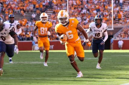 Sep 23, 2023; Knoxville, Tennessee, USA; Tennessee Volunteers running back Dylan Sampson (6) runs the ball against the UTSA Roadrunners during the first half at Neyland Stadium. Mandatory Credit: Randy Sartin-USA TODAY Sports