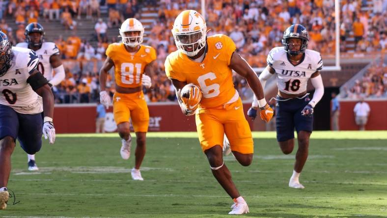 Sep 23, 2023; Knoxville, Tennessee, USA; Tennessee Volunteers running back Dylan Sampson (6) runs the ball against the UTSA Roadrunners during the first half at Neyland Stadium. Mandatory Credit: Randy Sartin-USA TODAY Sports