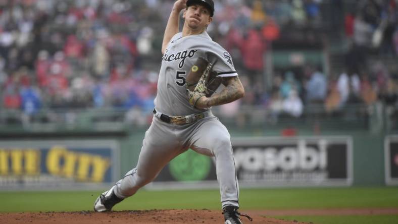 Sep 24, 2023; Boston, Massachusetts, USA; Chicago White Sox starting pitcher Mike Clevinger (52) pitches during the first inning against the Boston Red Sox at Fenway Park. Mandatory Credit: Bob DeChiara-USA TODAY Sports