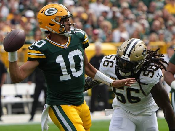 Jordan Love engineers comeback, Packers top Saints 18-17