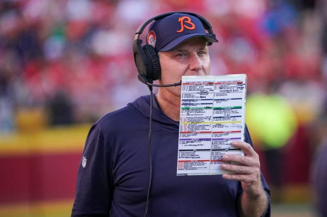 Bears HC Matt Eberflus to call defensive plays rest of season