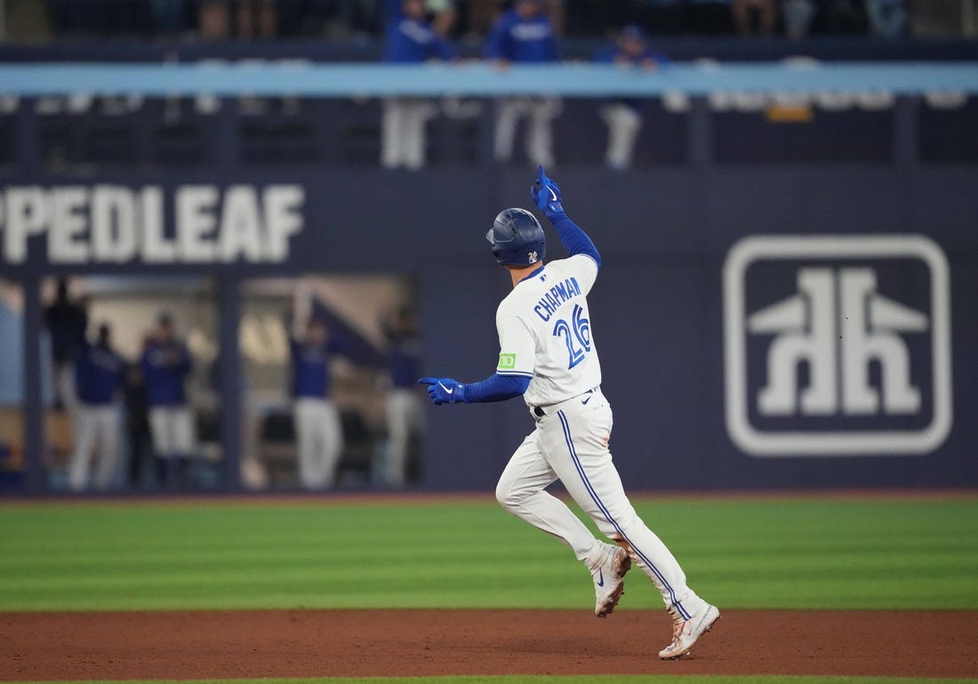 Blue Jays pound Rays 11-4 to move closer to a playoff berth