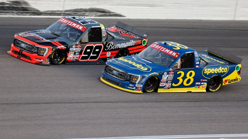 NASCAR: Truck Series Heart of America 200