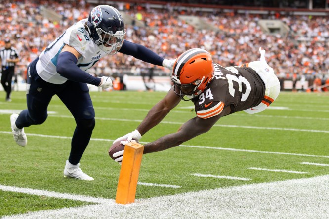 NFL: Tennessee Titans at Cleveland Browns