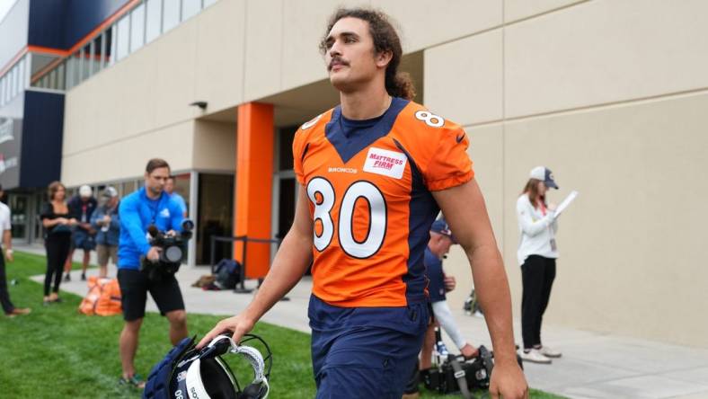 Jul 28, 2022; Englewood, CO, USA; Denver Broncos tight end Greg Dulcich (80) during training camp at the UCHealth Training Center. Mandatory Credit: Ron Chenoy-USA TODAY Sports