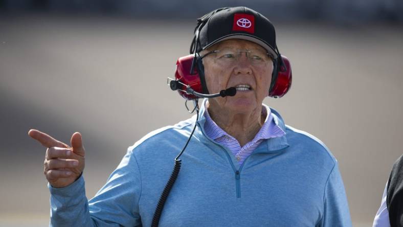 Nov 4, 2022; Avondale, Arizona, USA; NASCAR Cup Series team owner Joe Gibbs during qualifying for the NASCAR championship race at Phoenix Raceway. Mandatory Credit: Mark J. Rebilas-USA TODAY Sports