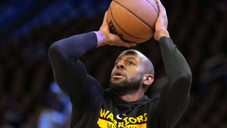 Dec 25, 2022; San Francisco, California, USA; Golden State Warriors forward Andre Iguodala (9) warms up before the game against the Memphis Grizzlies at Chase Center. Mandatory Credit: Darren Yamashita-USA TODAY Sports