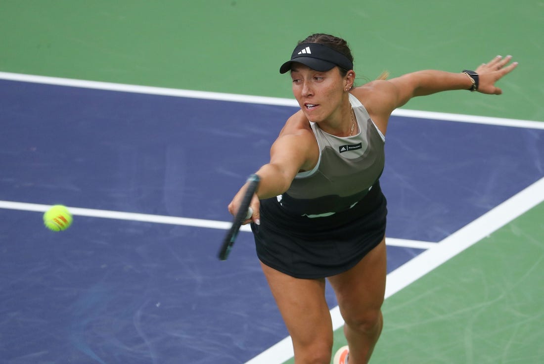 Jessica Pegula reaches for a shot during her match against Petra Kvitova at the BNP Paribas Open in Indian Wells, Calif., March 14, 2023.

Bnp Tuesday 5