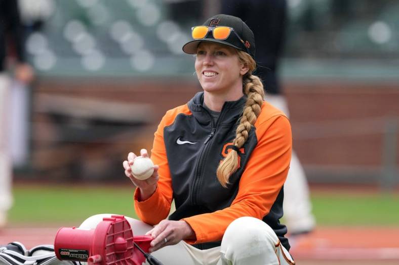 Giants interview Alyssa Nakken: Assistant believed to be first