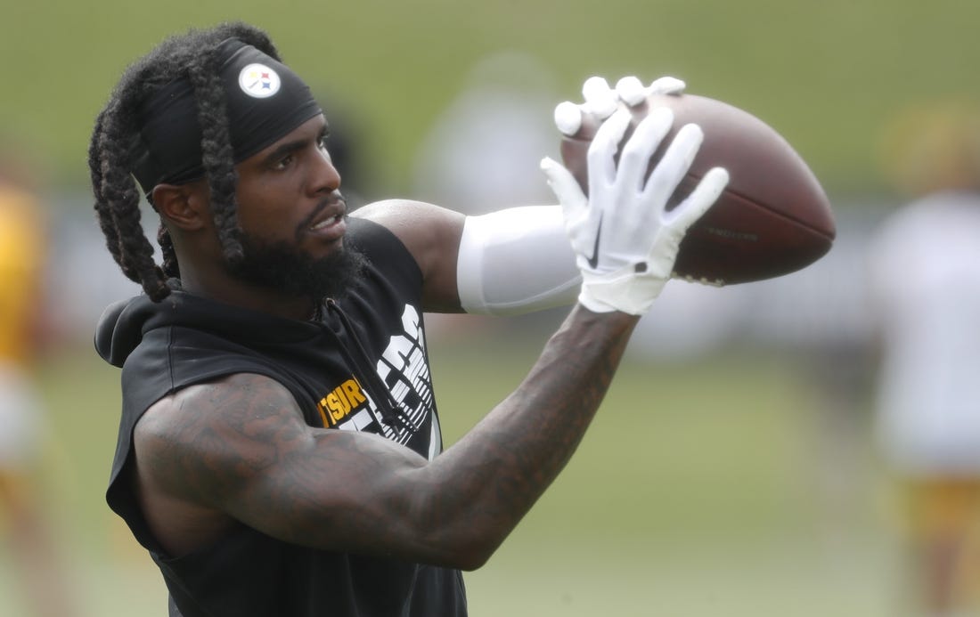 Jul 27, 2023; Latrobe, PA, USA;  Pittsburgh Steelers wide receiver Diontae Johnson (18) participates in drills during training camp at Saint Vincent College. Mandatory Credit: Charles LeClaire-USA TODAY Sports