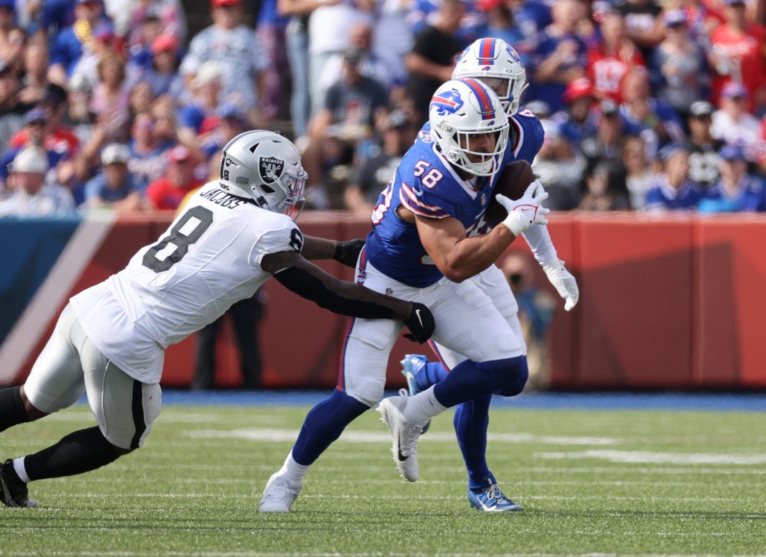 Bills linebacker Matt Milano intercepts a pass against the Raiders.