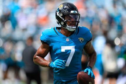 Jacksonville Jaguars wide receiver Zay Jones (7) runs to the sideline before a NFL football game Sunday, Sept. 17, 2023 at EverBank Stadium in Jacksonville, Fla. The Kansas City Chiefs defeated the Jacksonville Jaguars 17-9. [Corey Perrine/Florida Times-Union]