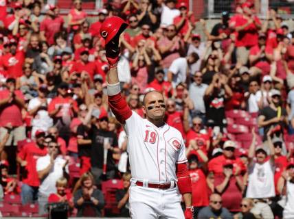 Sep 24, 2023; Cincinnati, Ohio, USA; Cincinnati Reds first baseman Joey Votto (19) acknowledges the crowd before his first at bat in the second inning against the Pittsburgh Pirates at Great American Ball Park. Mandatory Credit: David Kohl-USA TODAY Sports