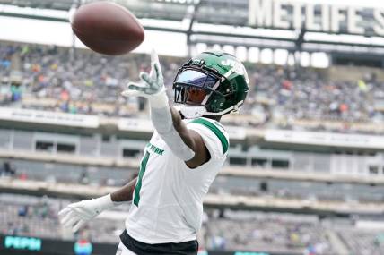 New York Jets cornerback Sauce Gardner (1) catches the ball during warmups before the Jets take on the New England Patriots at MetLife Stadium on Sunday, Sept. 24, 2023, in East Rutherford.