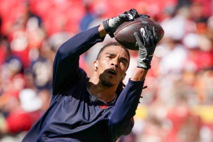 Sep 24, 2023; Kansas City, Missouri, USA; Chicago Bears wide receiver Chase Claypool (10) warms up against the Kansas City Chiefs prior to a game at GEHA Field at Arrowhead Stadium. Mandatory Credit: Denny Medley-USA TODAY Sports
