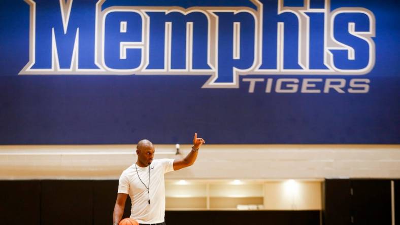 Memphis basketball head coach Penny Hardaway gives instructions to his players during practice at the University of Memphis on Wednesday, September 27, 2023.