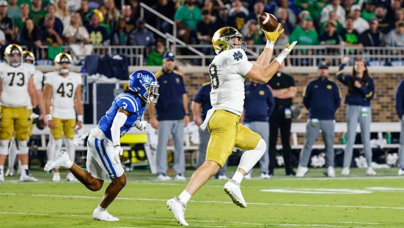 Sep 30, 2023; Durham, North Carolina, USA; Notre Dame Fighting Irish tight end Mitchell Evans (88) catches the football during the first half of the game against Duke Blue Devils at Wallace Wade Stadium. Mandatory Credit: Jaylynn Nash-USA TODAY Sports