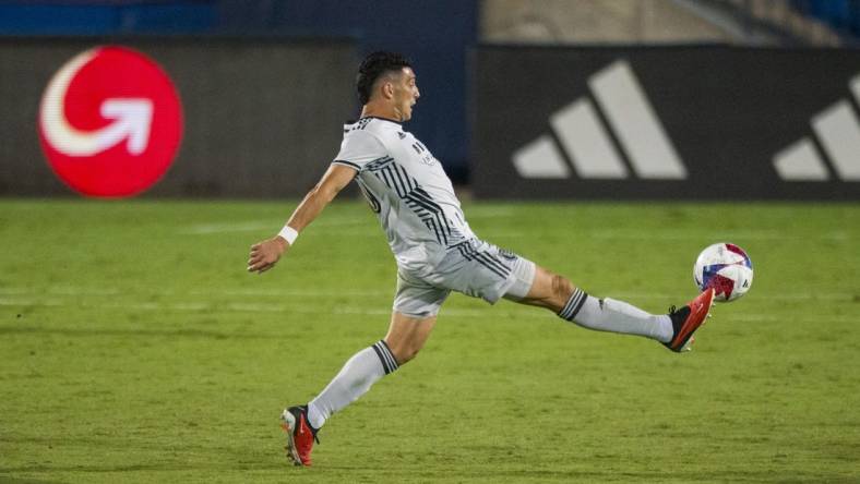 Oct 7, 2023; Frisco, Texas, USA; San Jose Earthquakes forward Cristian Espinoza (10) controls the ball during the second half against the FC Dallas at Toyota Stadium. Mandatory Credit: Jerome Miron-USA TODAY Sports