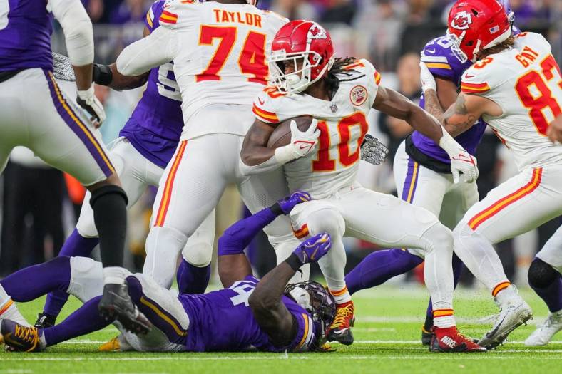 AFC West standings: Kansas City Chiefs top Denver Broncos for now