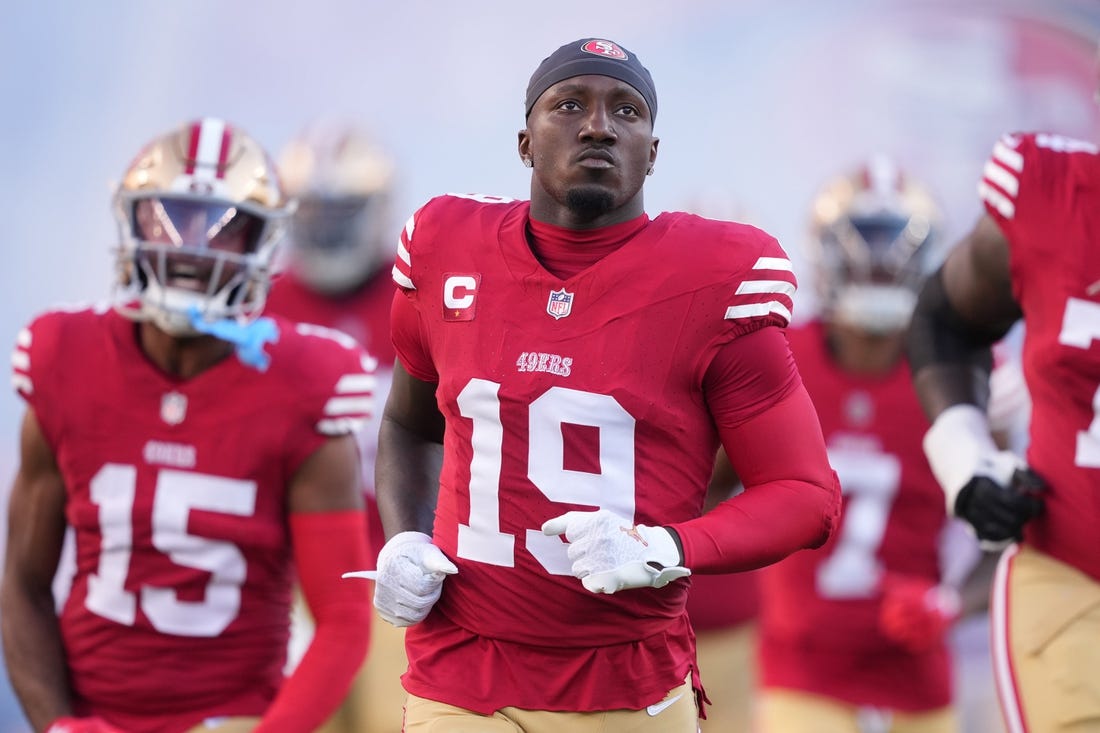 Oct 8, 2023; Santa Clara, California, USA; San Francisco 49ers wide receiver Deebo Samuel (19) jogs on the field before the game against the Dallas Cowboys at Levi's Stadium. Mandatory Credit: Darren Yamashita-USA TODAY Sports