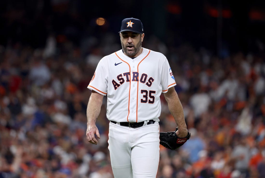 MLB: ALCS-Houston Astros at Texas Rangers, Fieldlevel